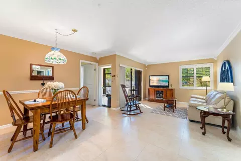 11913 NW 11 Th #11913, Pembroke Pines, FL 33026