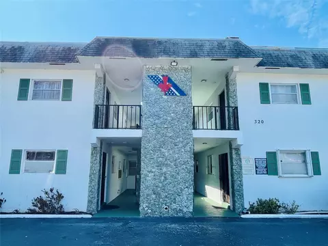 320 SW 1st St #D-2, Pompano Beach, FL 33060