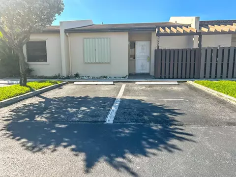 9248 NW 18th St, Pembroke Pines, FL 33024