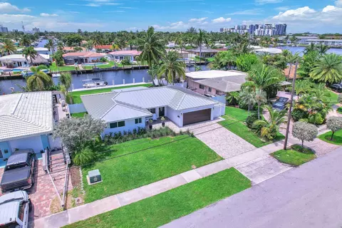 301 SE 5th Ter, Pompano Beach, FL 33060