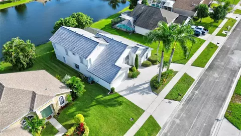 9671 Pine Mill Ct, Lake Worth, FL 33467