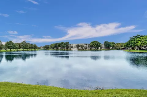 1524 Whitehall Dr #401, Davie, FL 33324