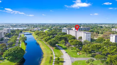 605 Oaks Dr #609, Pompano Beach, FL 33069