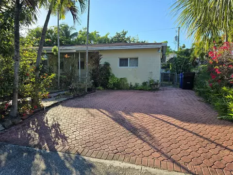 1020 NE 165th Ter, North Miami Beach, FL 33162
