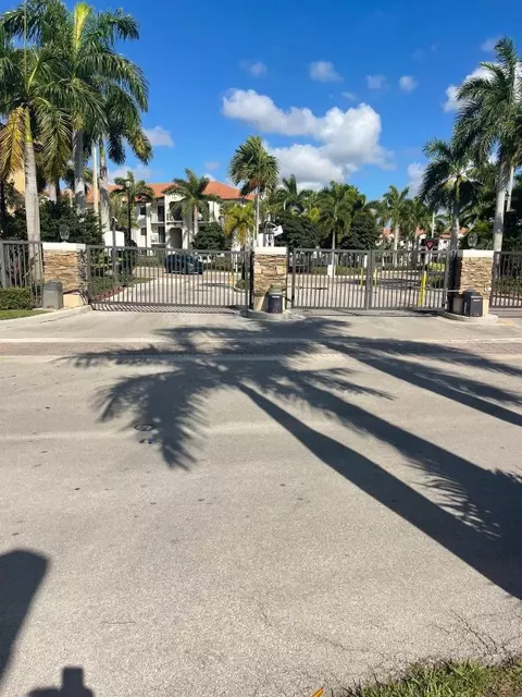 5454 NW 27 St #5454, Margate, FL 33063