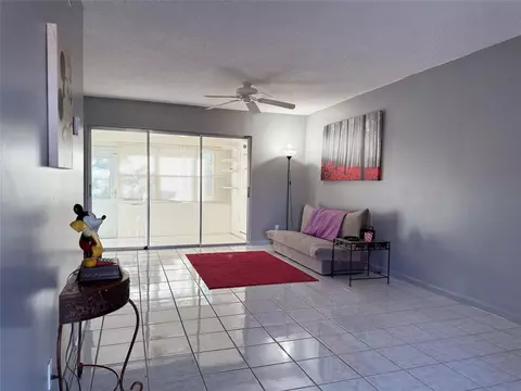 331 Cape Cod Cir #331, Lake Worth, FL 33467