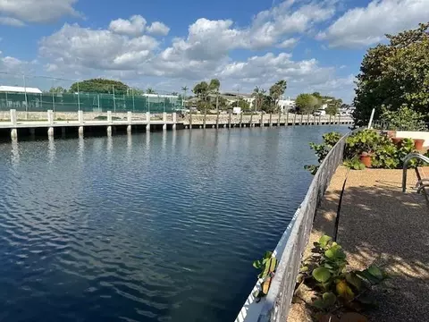 4141 NE 30th Ter, Lighthouse Point, FL 33064
