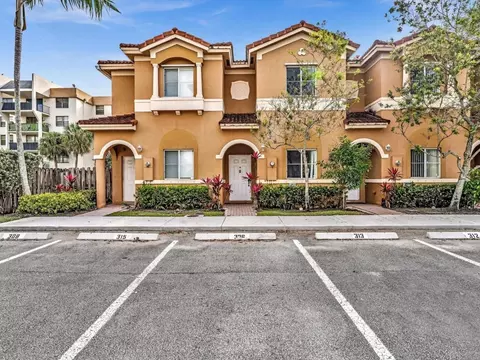 6028 Woodlands, Tamarac, FL 33319