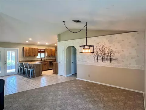 Living - 352 SW 85th Ave, Okeechobee, FL 34974 photo 2 of 2