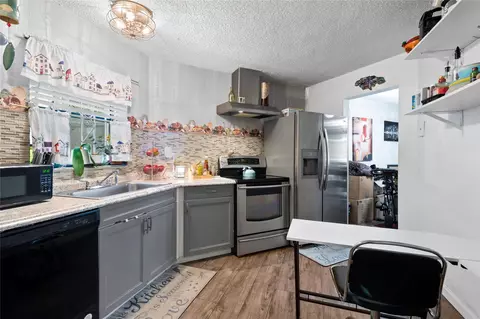 6755 W Broward #105, Plantation, FL 33317