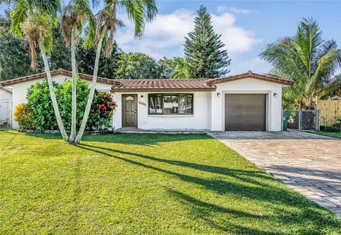 5630 SW 54th Ct, Davie, FL 33314