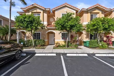 5923 Riverside Ave #5923, Tamarac, FL 33321