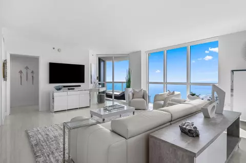 101 S Fort Lauderdale Beach Blvd #1807, Fort Lauderdale, FL 33316