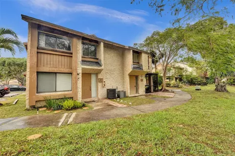 26 Wimbledon #248, Plantation, FL 33324