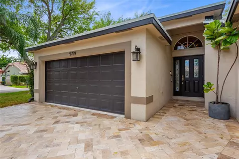 5759 NW 48th Dr, Coral Springs, FL 33067