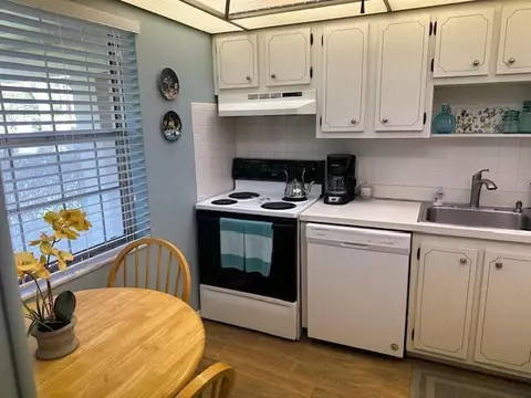7390 NW 1st St #108, Margate, FL 33063