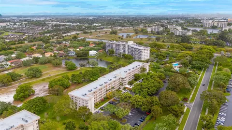 3503 Oaks #413, Pompano Beach, FL 33069