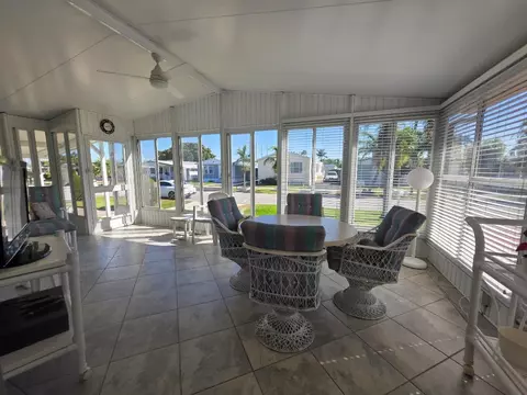 2441 SW 52nd St, Fort Lauderdale, FL 33312