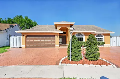 10369 Welleby Isles Ln, Sunrise, FL 33351