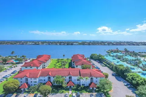 107 Half Moon #E2, Hypoluxo, FL 33462