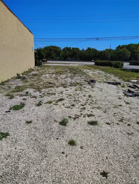 1829 North Dixie Highway, Pompano Beach, FL 33060
