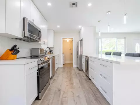 700 SW 4th, Hallandale Beach, FL 33009