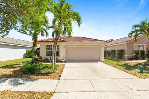 2433 SW 177th Ter, Miramar, FL 33029