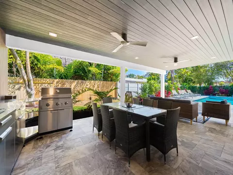 3271 Cypress Creek Dr, Pompano Beach, FL 33062