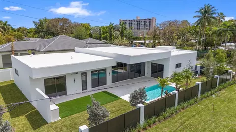 301 NE 21st, Wilton Manors, FL 33305