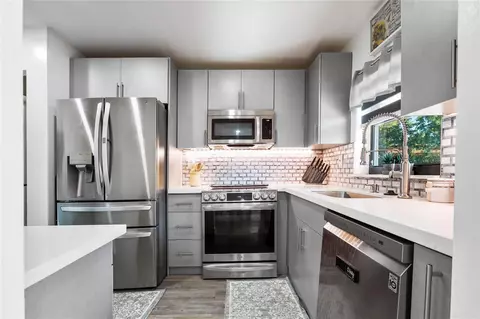 10123 Sunrise Lakes Blvd #307, Sunrise, FL 33322