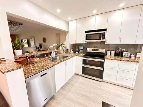 4340 Carambola Cir N, Coconut Creek, FL 33066