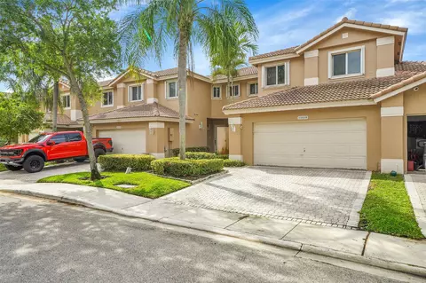 15830 SW 12th St, Pembroke Pines, FL 33027