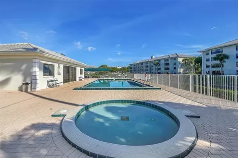 6109 Balboa Cir #305, Boca Raton, FL 33433