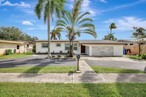 2730 SW 17th St, Fort Lauderdale, FL 33312