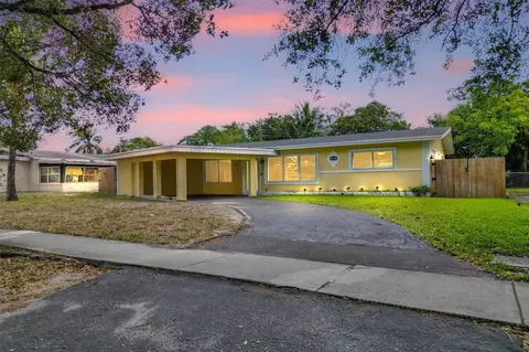 310 SW 31st Ave, Fort Lauderdale, FL 33312