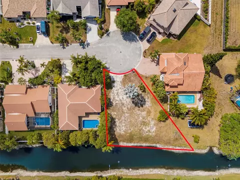 5939 NW 52nd St, Coral Springs, FL 33067