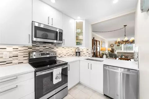 5155 E Sabal Palm Blvd #308, Tamarac, FL 33319