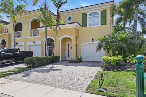 6195 NW Helmsdale Way, Port Saint Lucie, FL 34983
