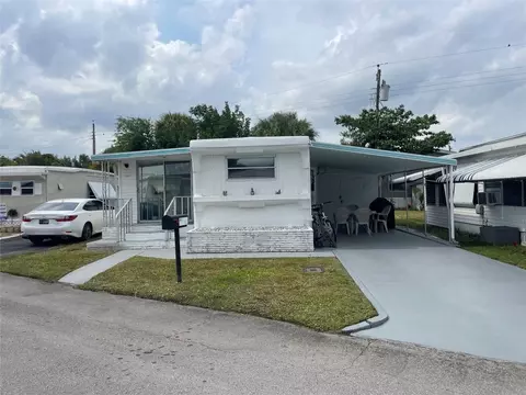 8701 SW 16th, Davie, FL 33324