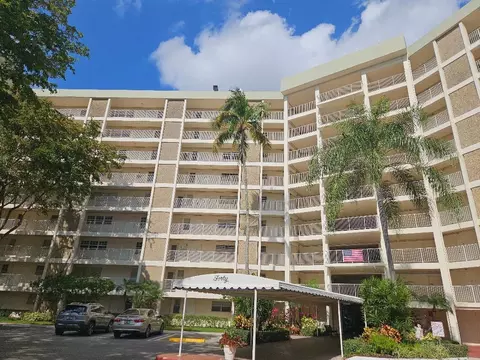 3051 N N Crse #107, Pompano Beach, FL 33069