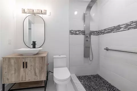 811 SE 4th Ave #C204, Dania Beach, FL 33004