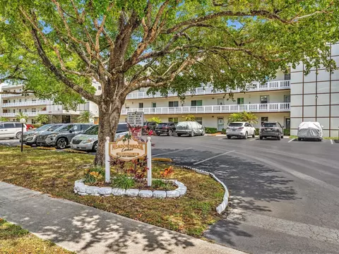 1025 SE 4th Ave #102, Dania Beach, FL 33004