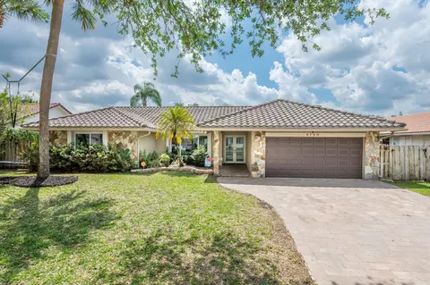 9760 NW 10th St, Plantation, FL 33322
