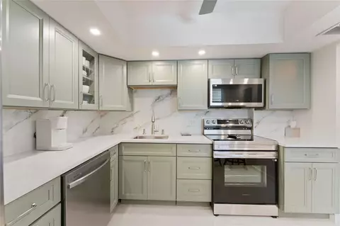 6100 S Falls Circle Dr #414, Lauderhill, FL 33319