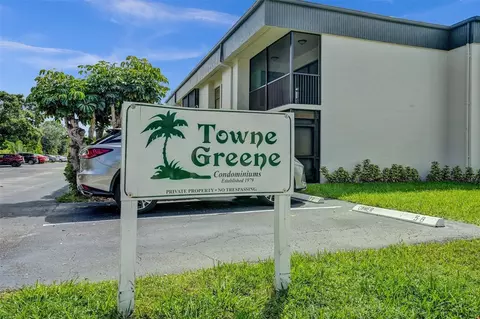 285 SE 10th #7A, Deerfield Beach, FL 33441