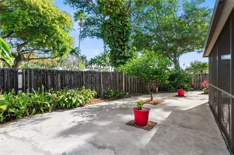 501 Danville, Davie, FL 33325