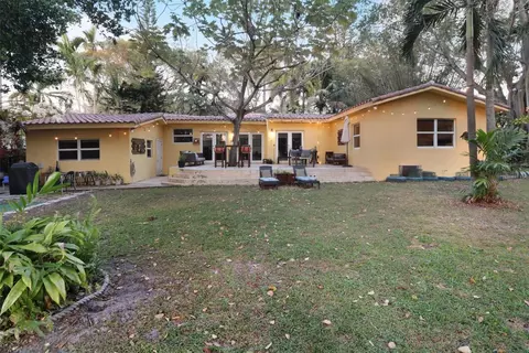 11410 Griffing Bl, Biscayne Park, FL 33161