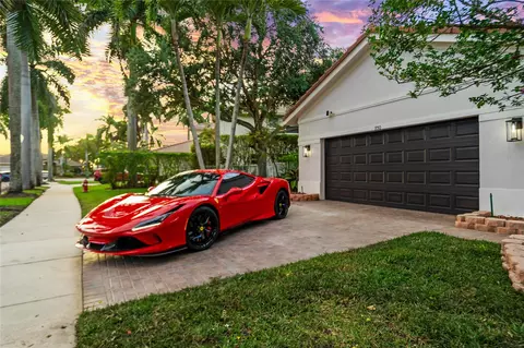 950 Marina Dr, Weston, FL 33327