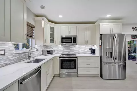 2201 NW 83, Pembroke Pines, FL 33024