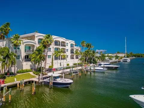 2720 NE 15th St #301, Fort Lauderdale, FL 33304